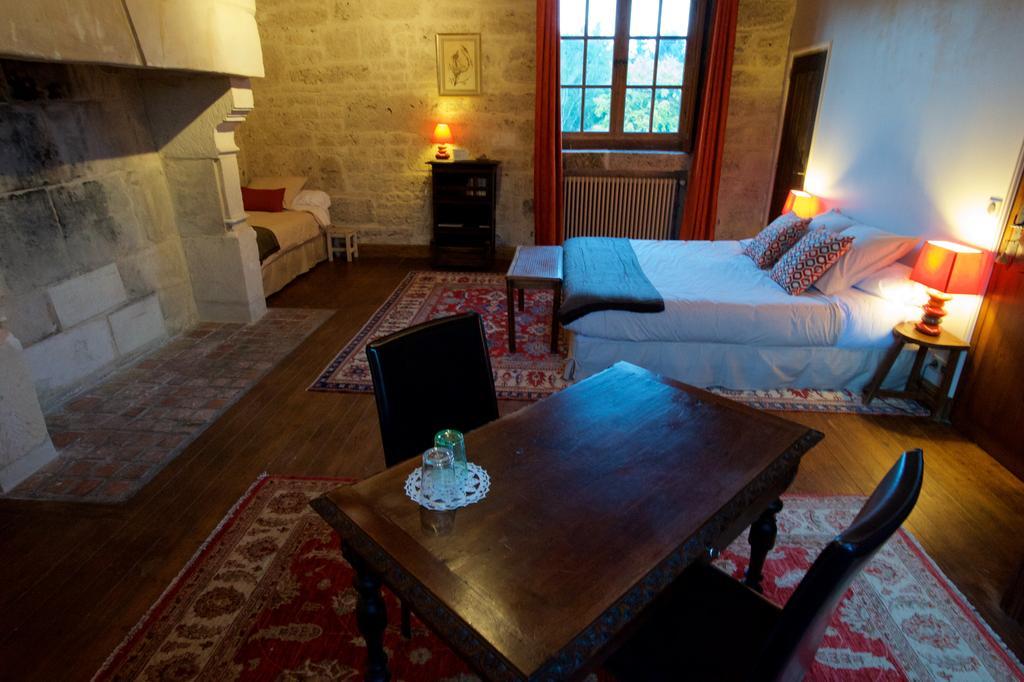 Manoir De La Guerie Bed and Breakfast Ablon Habitación foto
