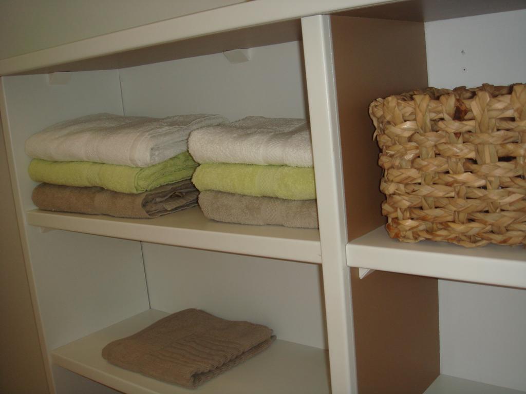Manoir De La Guerie Bed and Breakfast Ablon Habitación foto
